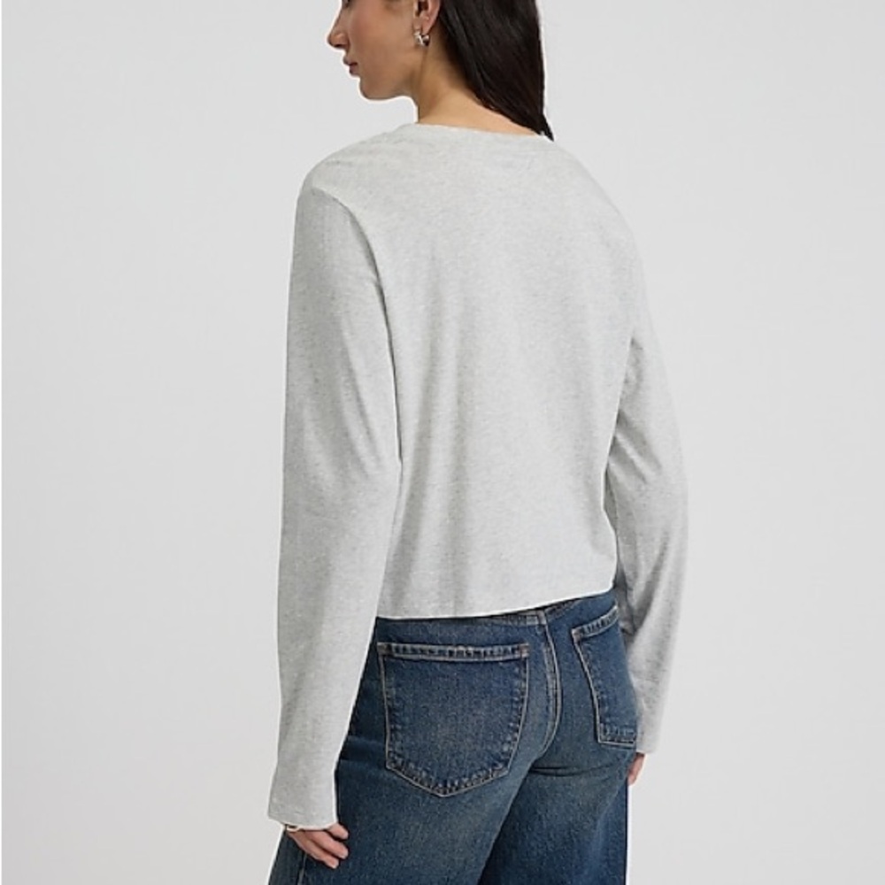 EXPRESS Cotton Crew Neck Long Sleeve Boyfriend Tee - Picture 5 of 9